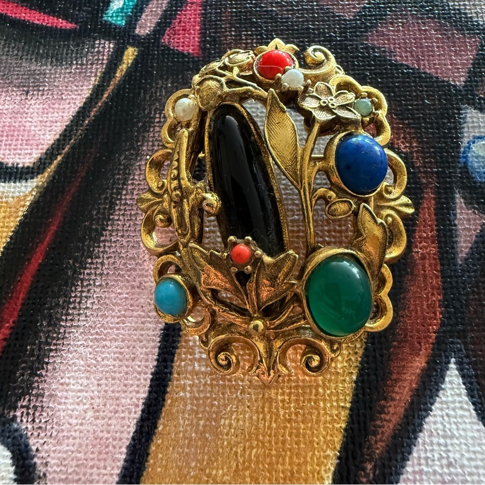 VINTAGE UNSIGNED SWOBODA 3D FLORAL BROOCH PREE 1966 MULTI
GEMSTONES